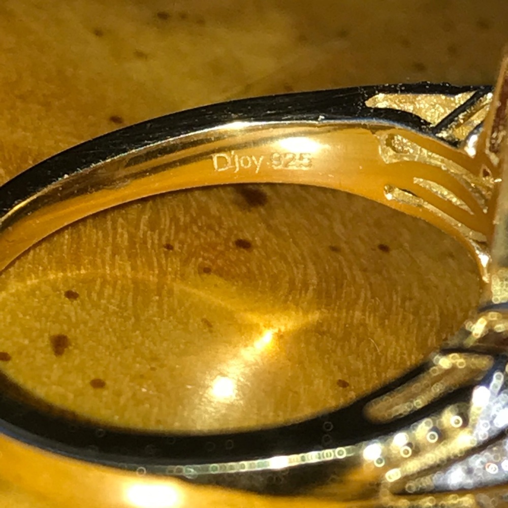 Hexagonal Pink and Gold Women's Ring - Picture 5 of 8